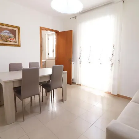 Vista Castello A Centro Holiday home *