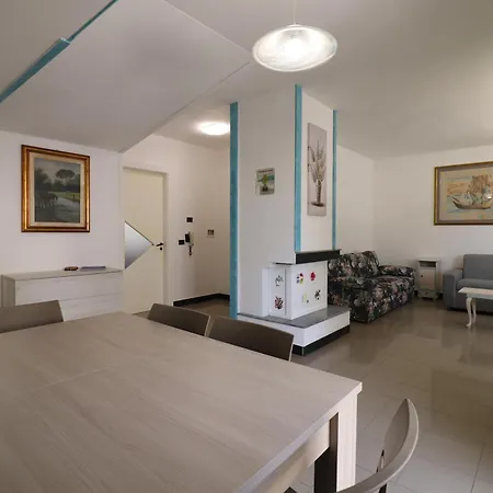 Vista Castello A Centro Holiday home *